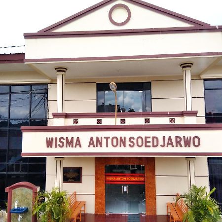 Wisma Anton Soedjarwo Hotel Depok Exterior photo