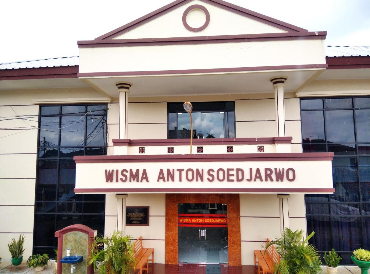 Wisma Anton Soedjarwo Hotel Depok Exterior photo